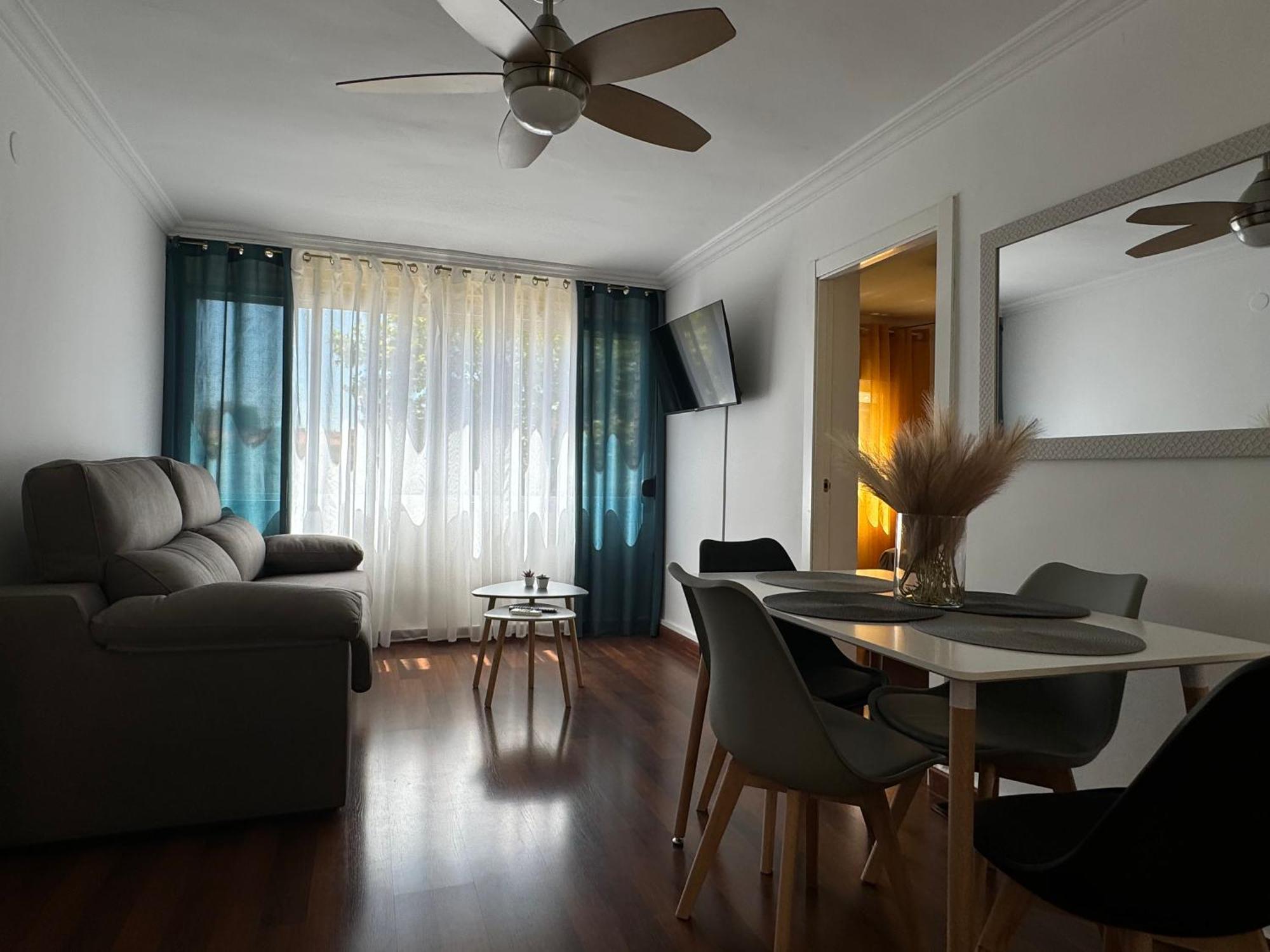 Apartamento Alarcon En Zona Av Espana - Hospital Albacete Buitenkant foto